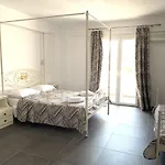 Sea View (adults Only) מלון 4*