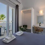 Sea View (adults Only) מלון 4*