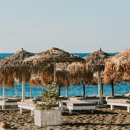 Sea View Bay (adults Only) 4* Perivolos (Santorini)